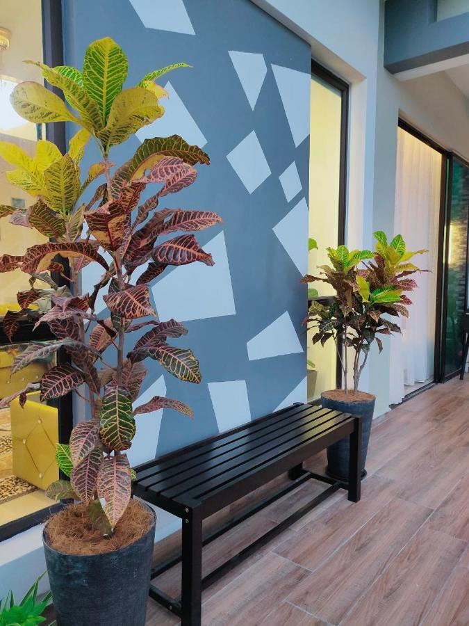 Spring Fields Homestay By Sizma Semenyih Exterior foto